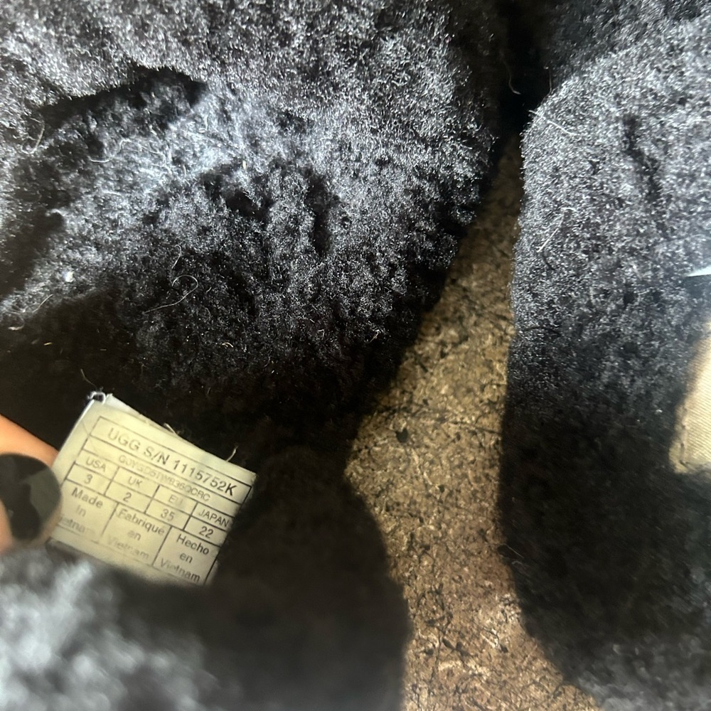 UGG Kids Oh Yeah Slide black fluffy size 3 - Picture 5 of 5